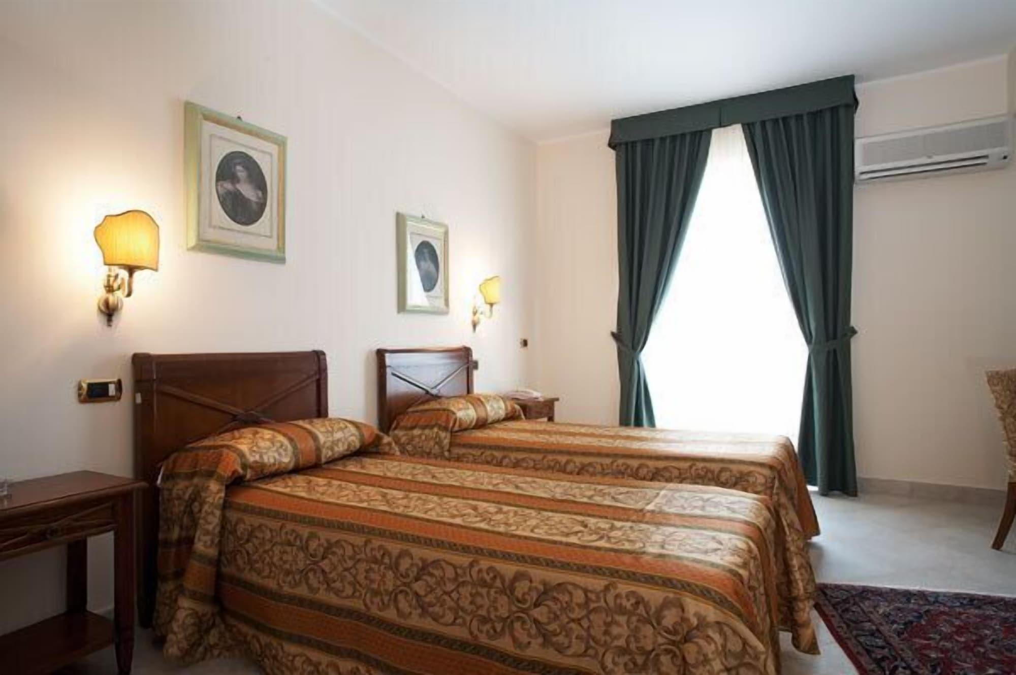 Hotel Delle Palme Falcone Exterior foto